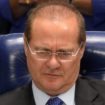 En Brasil, ordenan detener a presidentes del Senado y del Congreso.