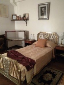 La pieza que ocupara García Lorca en el hotel Castelar de Buenos Aires es hoy una habitación museo.