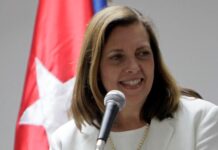 El bloqueo es una política del pasado y debe cesar