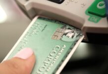 La caótica transición al uso de tarjetas bancarias con chip en comercios de Estados Unidos