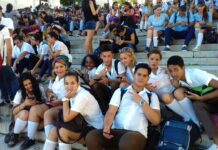“Avispero” juvenil cubano contra el bloqueo de EEUU