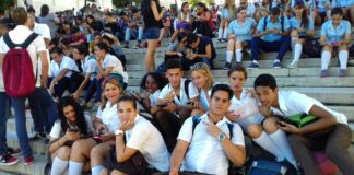 “Avispero” juvenil cubano contra el bloqueo de EEUU