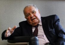 PARLATINO honra a Dr. Enrique Iglesias