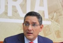 Diarios bloqueados resisten embestida de EEUU