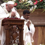 Papa: El capitalismo tomó como rehén la Navidad