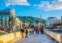 Capital de Macedonia busca frenar contaminación y pone transporte público gratuito
