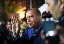 Impugnan observadores internacionales referéndum en Turquía