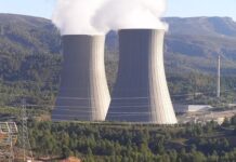 Si hay que quitar algún impuesto que sea al Sol, no a las nucleares