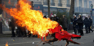 Francia: Violenta represión contra manifestación