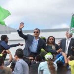 Rafael Correa se despide de Ecuador y pide cuidar la Revolución