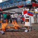 Estudiantes universitarios rechazan visita del vicepresidente Pence