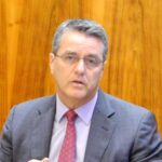 Mejoran previsiones del comercio en 2017, pero persisten los desafíos económicos globales