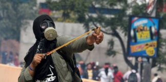 En Honduras Policía Militar y Partido Nacional desatan saqueo, denuncia la opositora Alianza contra la Dictadura