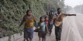 La erupción del volcán de Fuego en Guatemala deja 6 muertos y 20 heridos