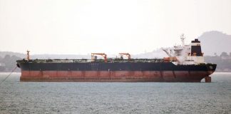 Panamá retirará bandera a más embarcaciones que violen sanciones: funcionario marítimo