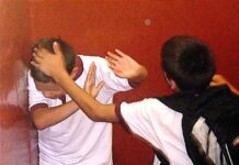 Disciplina positiva y habilidades para resolver problemas y reducir la violencia escolar