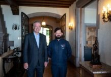 Gobierno chileno pacta con la derecha modificaciones al régimen de pensiones