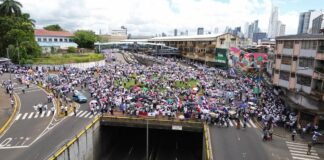 Universitarios reivindican autonomía y exigen soberanía total