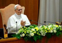 El Papa León XIV advierte sobre los peligros de la IA y la necesidad de ”desarmar” la tecnología.