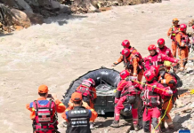 China lleva a cabo esfuerzos de rescate multidimensionales tras fatal avalancha de lodo en Xizang